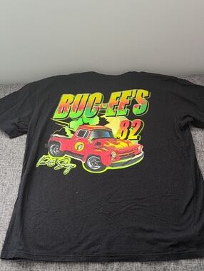 Buc-ee's '82 Red Truck Graphic Tee